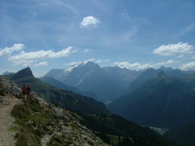 Col Rodella e Rifugio Sasso Piatto 002.jpg